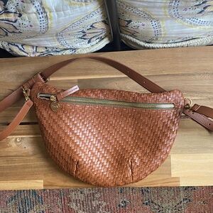 Clare V. Grande Fanny